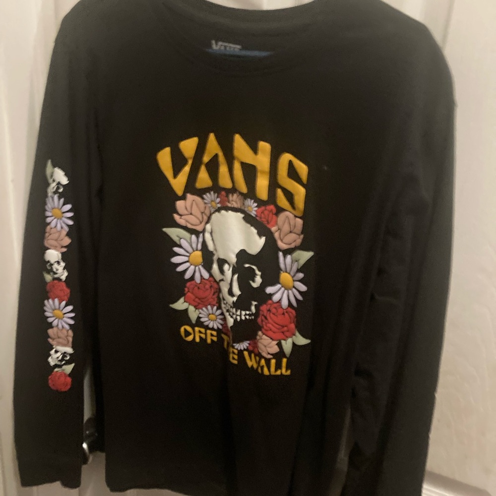 Ladies XXL Plus Sized Vans  long sleeved T Shirt like new
